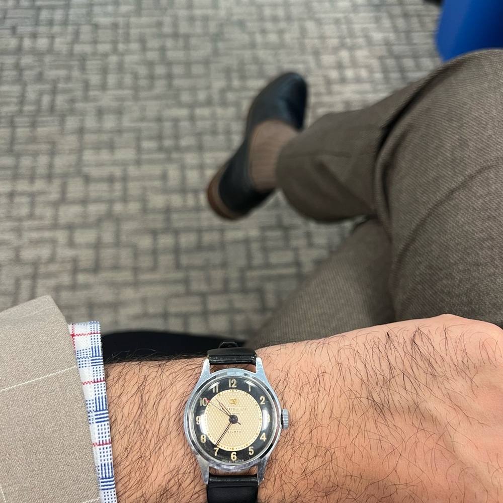 Ingersoll Black and Silver Watch
